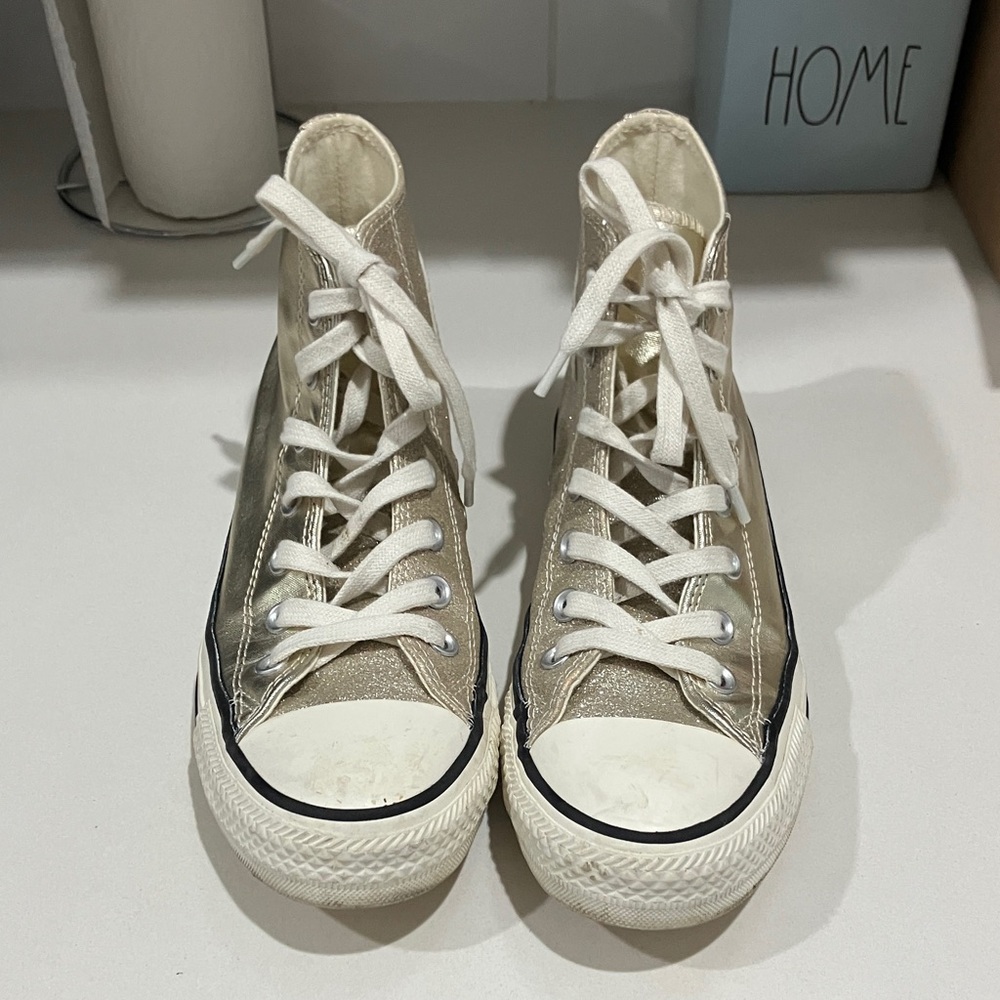 Converse , women’s 7.5 , wu 38 , Gold High-Top Sneakers